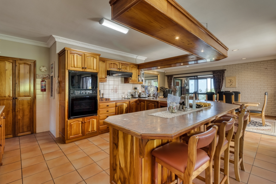 3 Bedroom Property for Sale in Die Wingerd Western Cape